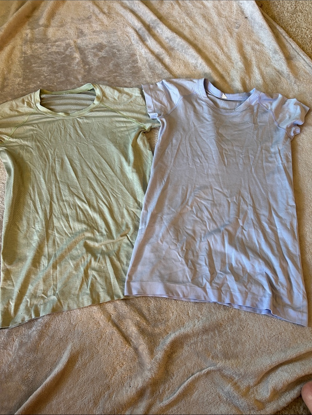 Lululemon set of two swiftly tech short sleeve tees